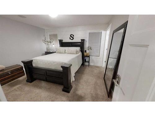 459 Keystone Chase West, Lethbridge, AB - Indoor Photo Showing Bedroom