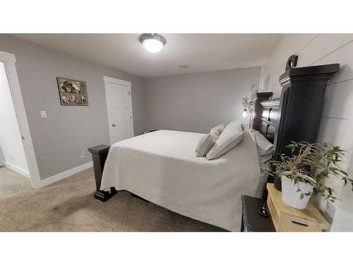 459 Keystone Chase West, Lethbridge, AB - Indoor Photo Showing Bedroom