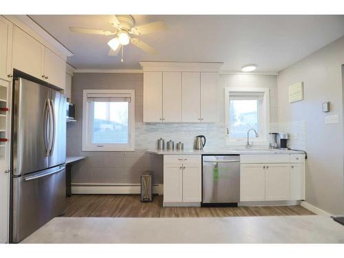 771 Dundas Street, Pincher Creek, AB - Indoor Photo Showing Kitchen With Stainless Steel Kitchen