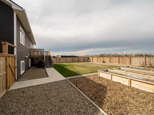 1026 7 Street West, Barnwell, AB - Outdoor
