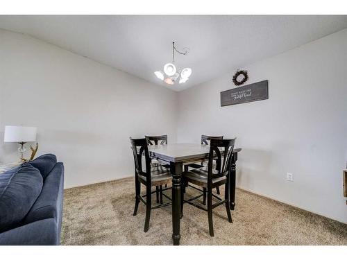 308-485 Red Crow Boulevard West, Lethbridge, AB - Indoor Photo Showing Dining Room