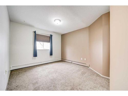 308-485 Red Crow Boulevard West, Lethbridge, AB - Indoor Photo Showing Other Room