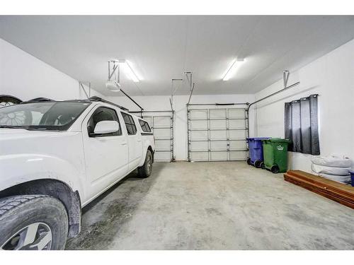 1709 21 A Street, Coaldale, AB - Indoor Photo Showing Garage