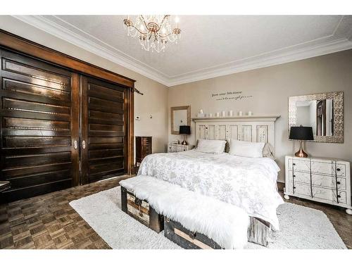 704 Schofield Street, Pincher Creek, AB - Indoor Photo Showing Bedroom