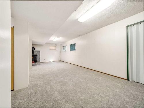 557 Schofield Street, Pincher Creek, AB - Indoor Photo Showing Other Room