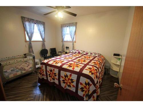 155025 Hwy 524, Rural Taber, M.D. Of, AB - Indoor Photo Showing Bedroom