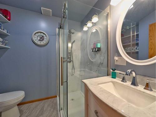 1802 Evergreen Drive, Hillcrest, AB - Indoor Photo Showing Bathroom
