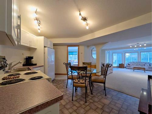 1802 Evergreen Drive, Hillcrest, AB - Indoor
