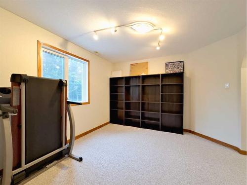 1802 Evergreen Drive, Hillcrest, AB - Indoor Photo Showing Other Room
