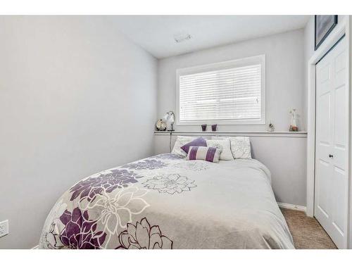 1122 Briar Road, Pincher Creek, AB - Indoor Photo Showing Bedroom
