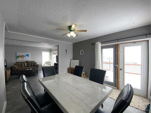 5512 Range Road 29-0, Pincher Creek, AB - Indoor Photo Showing Dining Room