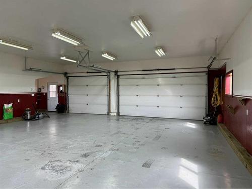 5512 Range Road 29-0, Pincher Creek, AB - Indoor Photo Showing Garage