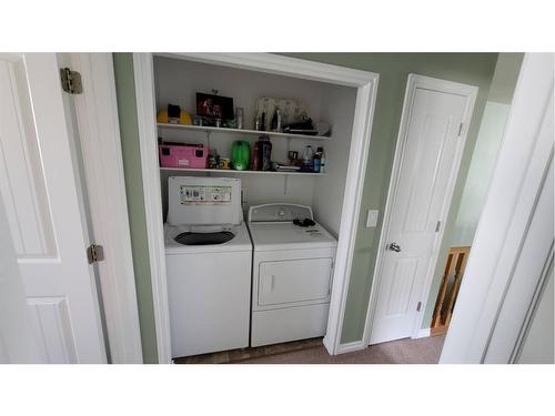 359 3 Avenue West, Cardston, AB - Indoor Photo Showing Laundry Room