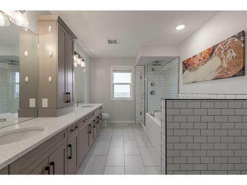 934 Miners Boulevard West, Lethbridge, AB - Indoor Photo Showing Bathroom