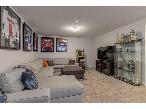 934 Miners Boulevard West, Lethbridge, AB - Indoor Photo Showing Living Room