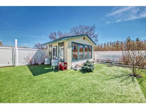 338 4A Street, Stirling, AB - Outdoor