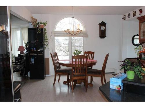 72 3 Rd Avenue East, Cardston, AB - Indoor Photo Showing Dining Room