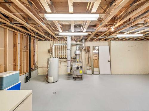 14 Kings Road South, Lethbridge, AB - Indoor Photo Showing Basement