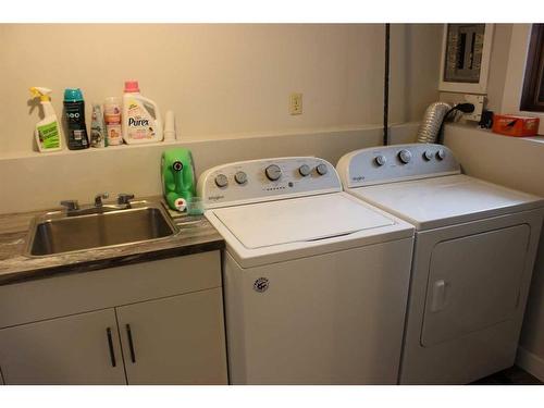619 Centennial Avenue, Picture Butte, AB - Indoor Photo Showing Laundry Room
