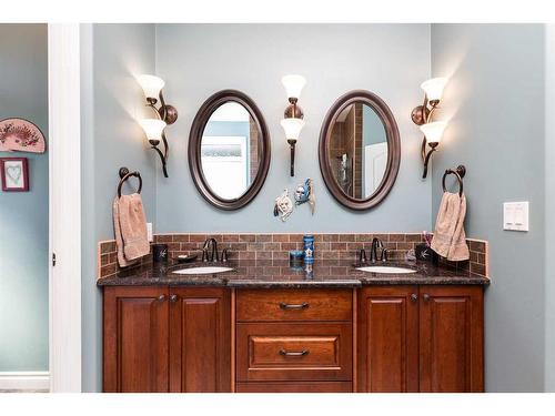 82060 Range Road 191 Range, Rural Lethbridge County, AB - Indoor Photo Showing Bathroom