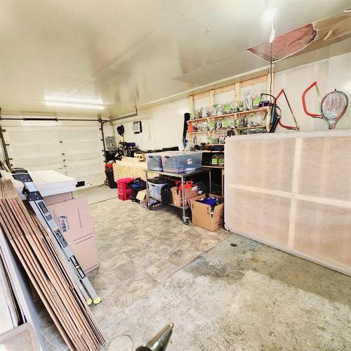 5303 54 Street, Taber, AB - Indoor Photo Showing Garage