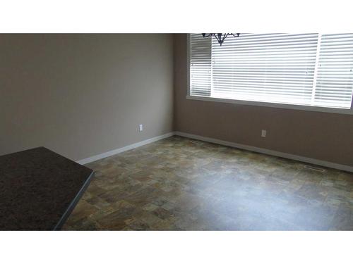 653 19 Street, Fort Macleod, AB - Indoor Photo Showing Other Room