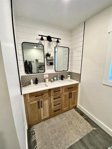 352 22 Street, Fort Macleod, AB - Indoor Photo Showing Bathroom