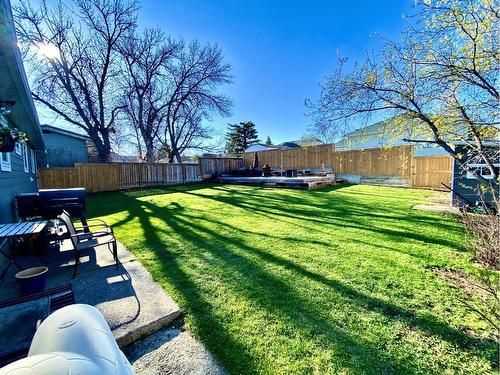 352 22 Street, Fort Macleod, AB - Outdoor With Backyard