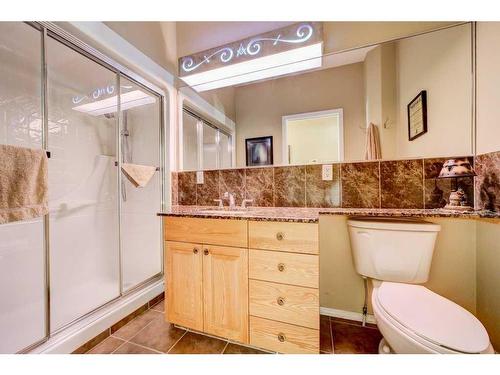 720 Minto Street, Granum, AB - Indoor Photo Showing Bathroom