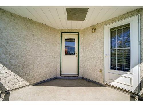 303-620 Columbia Boulevard West, Lethbridge, AB - Outdoor With Balcony With Exterior