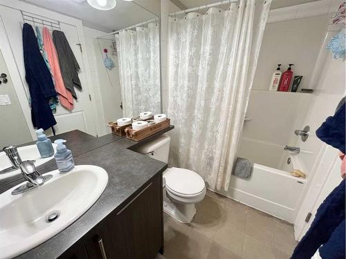 238-300 Marina Drive, Chestermere, AB - Indoor Photo Showing Bathroom