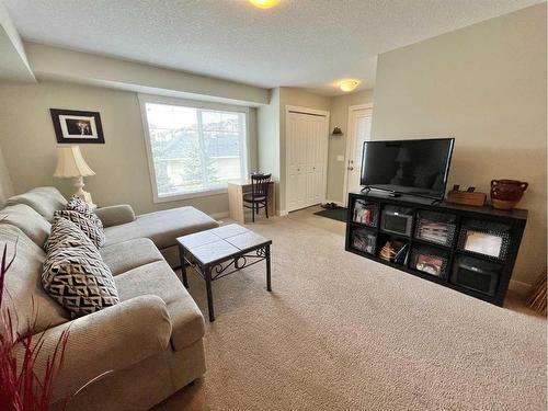 238-300 Marina Drive, Chestermere, AB - Indoor Photo Showing Living Room