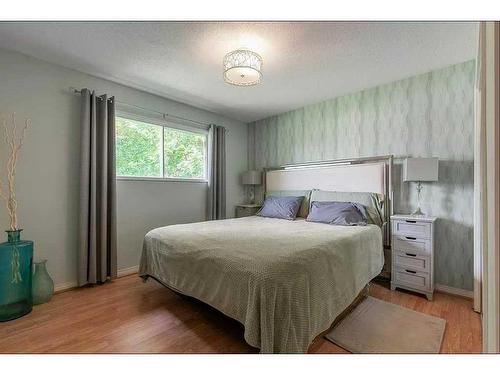 308 8 Street West, Cardston, AB - Indoor Photo Showing Bedroom