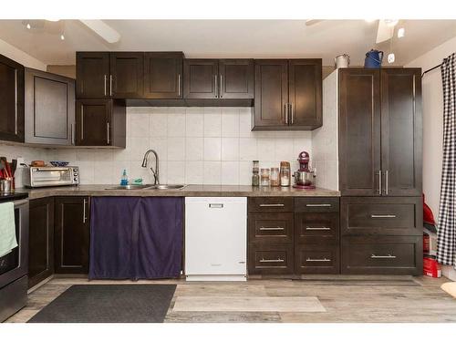 1304 20 Avenue, Coaldale, AB - Indoor Photo Showing Kitchen With Double Sink With Upgraded Kitchen