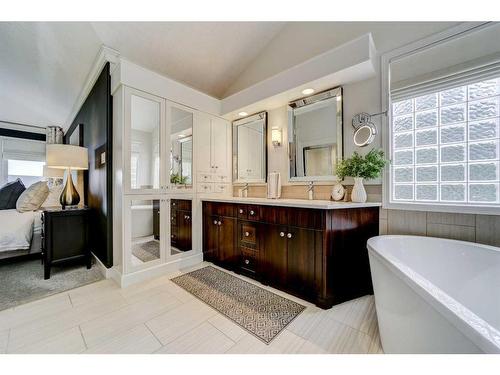 2905 48 Avenue South, Lethbridge, AB - Indoor Photo Showing Bathroom