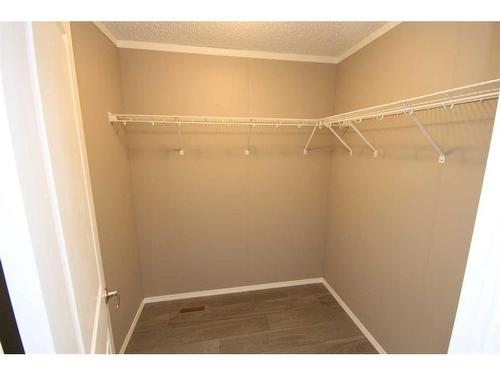7049 48 Street, Taber, AB - Indoor With Storage