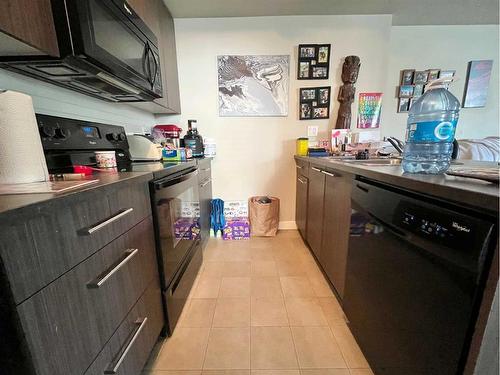 234-300 Marina Drive, Chestermere, AB - Indoor Photo Showing Kitchen