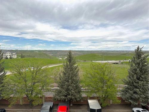 421-20 3 Street South, Lethbridge, AB - Outdoor With View