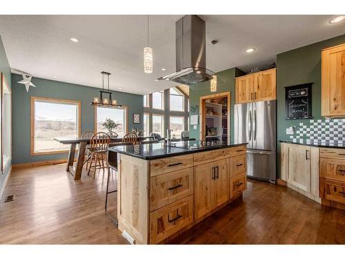 9205 Range Road 1-4, Rural Pincher Creek No. 9, M.D. Of, AB - Indoor Photo Showing Kitchen With Upgraded Kitchen