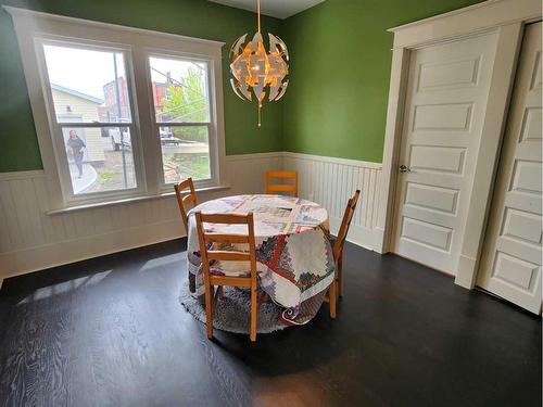 419 12C Street North, Lethbridge, AB - Indoor Photo Showing Dining Room