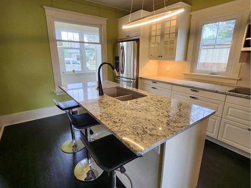 419 12C Street North, Lethbridge, AB - Indoor Photo Showing Kitchen With Double Sink With Upgraded Kitchen