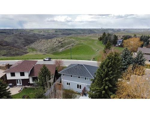 27 Kings Crescent South, Lethbridge, AB - Outdoor