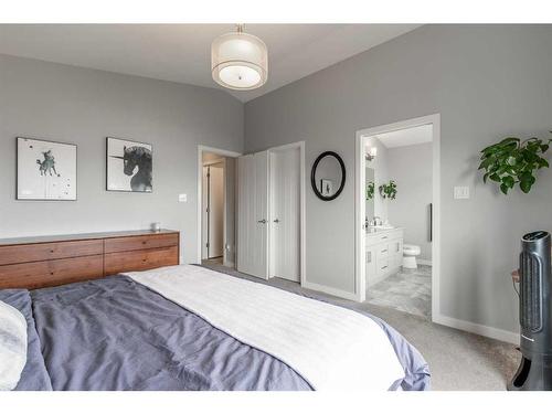 31 Greywolf Road North, Lethbridge, AB - Indoor Photo Showing Bedroom