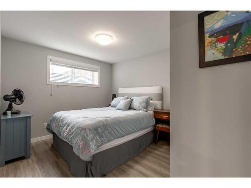 31 Greywolf Road North, Lethbridge, AB - Indoor Photo Showing Bedroom