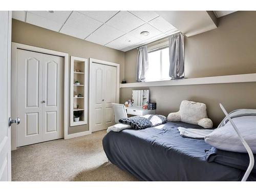 130 Keystone Terrace West, Lethbridge, AB - Indoor Photo Showing Bedroom