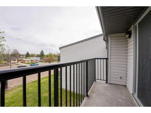 305A-295 Columbia Boulevard West, Lethbridge, AB - Outdoor With Exterior