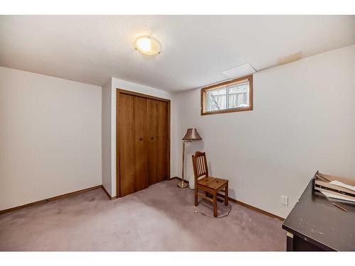 106 Laval Road West, Lethbridge, AB - Indoor Photo Showing Other Room