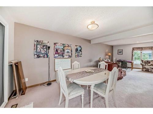 106 Laval Road West, Lethbridge, AB - Indoor Photo Showing Dining Room
