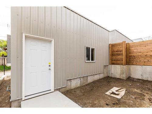 927 9 Street South, Lethbridge, AB - Outdoor With Exterior