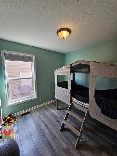 2124 25 Street, Coaldale, AB - Indoor Photo Showing Bedroom